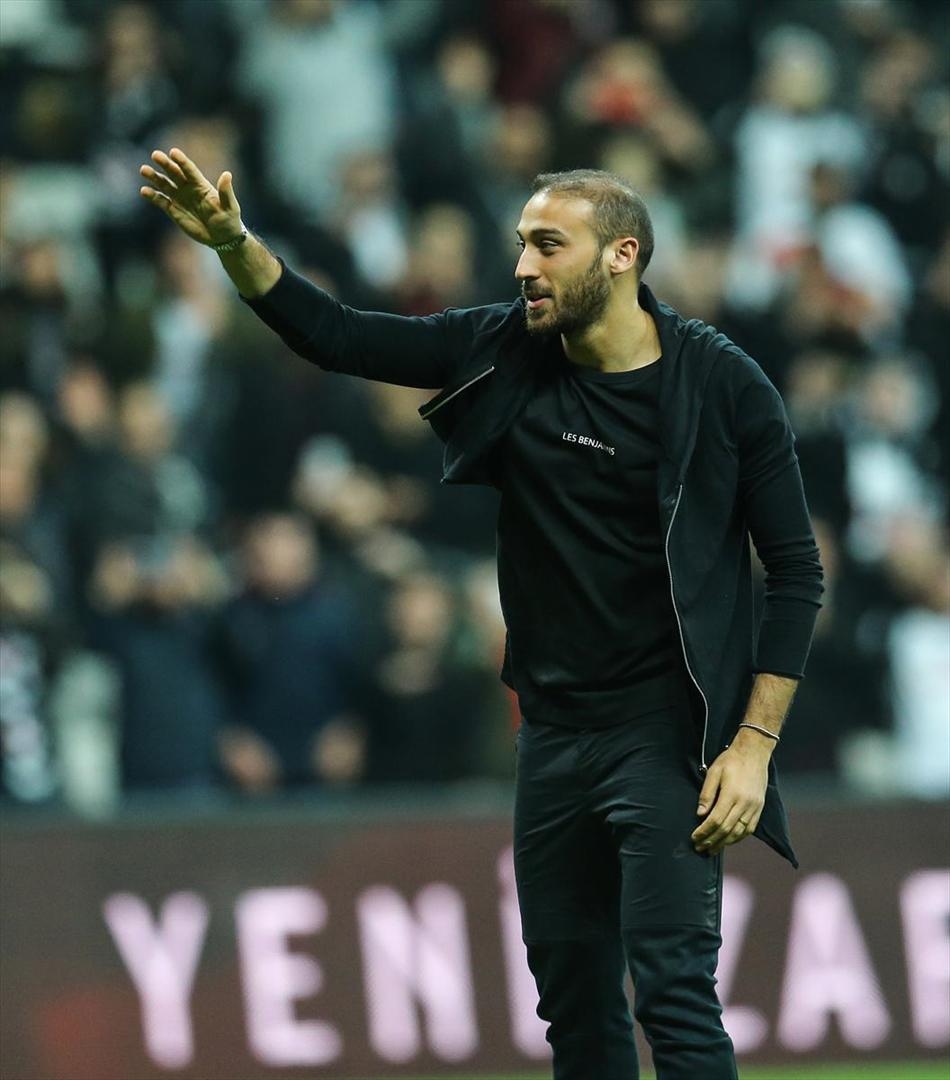 Şenol Güneş'in bakışları şaşırttı. 8