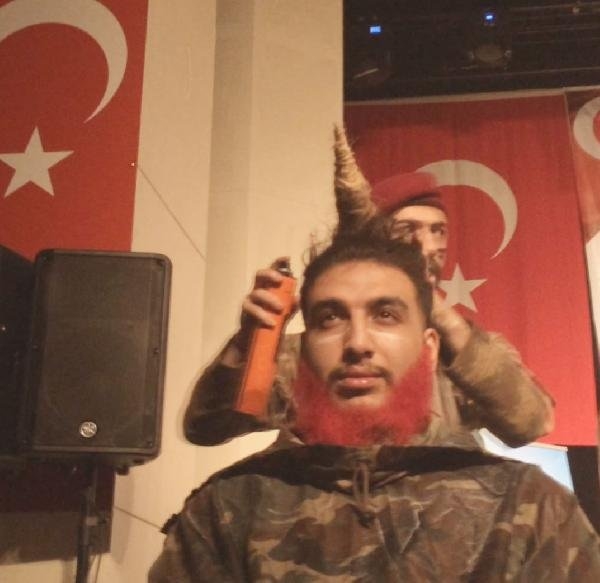 Konyalı berberden Afrin'e destek modeli! 1