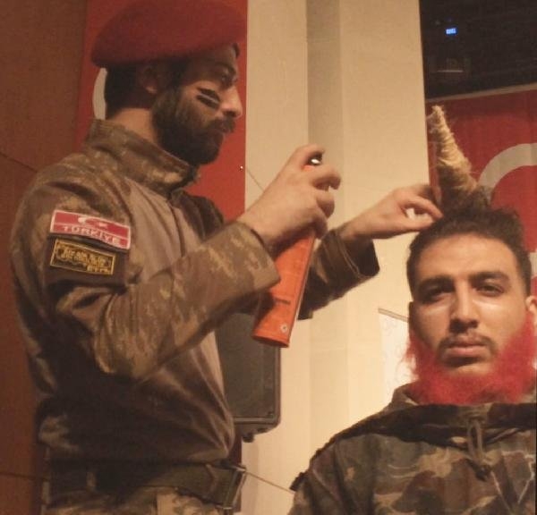Konyalı berberden Afrin'e destek modeli! 2