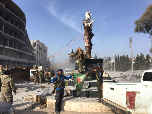 Afrin merkezinden ilk fotoğraflar geldi! 11