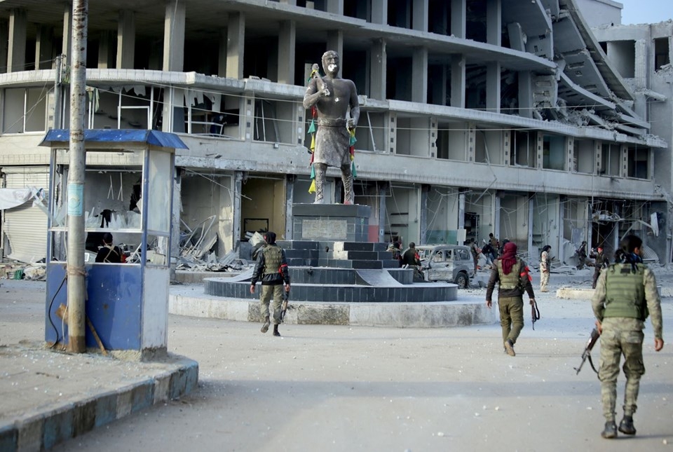 Afrin merkezinden ilk fotoğraflar geldi! 61