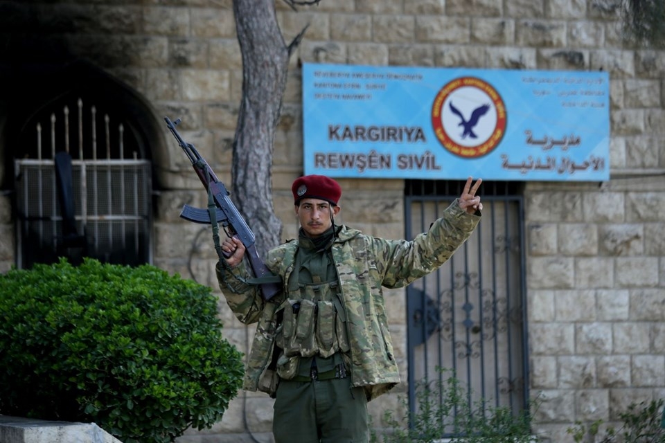 Afrin merkezinden ilk fotoğraflar geldi! 64