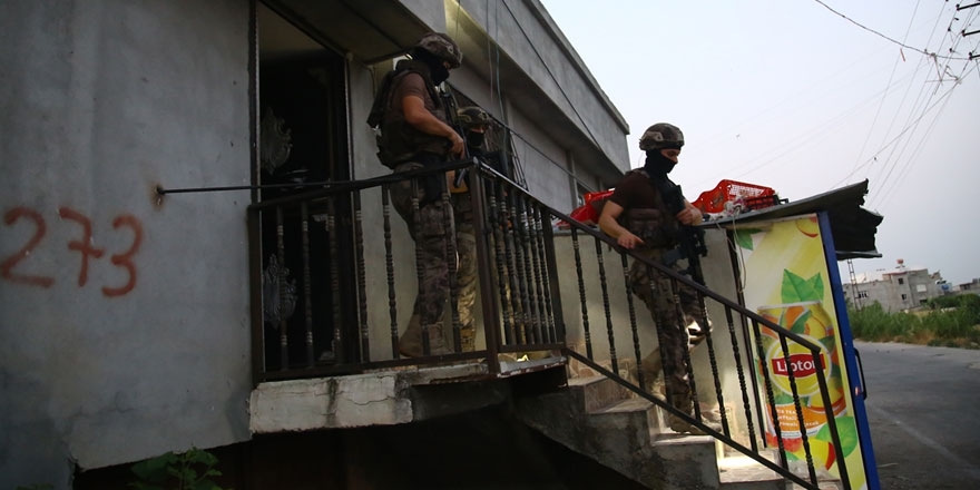 Adana'da PKK/KCK yapılanmasına operasyon! 17 kişi gözaltına alındı 8