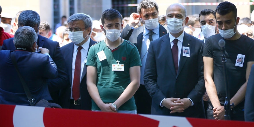 Şehit Uzman Çavuş Mesut Yazar Manisa'da son yolculuğuna uğurlandı 4