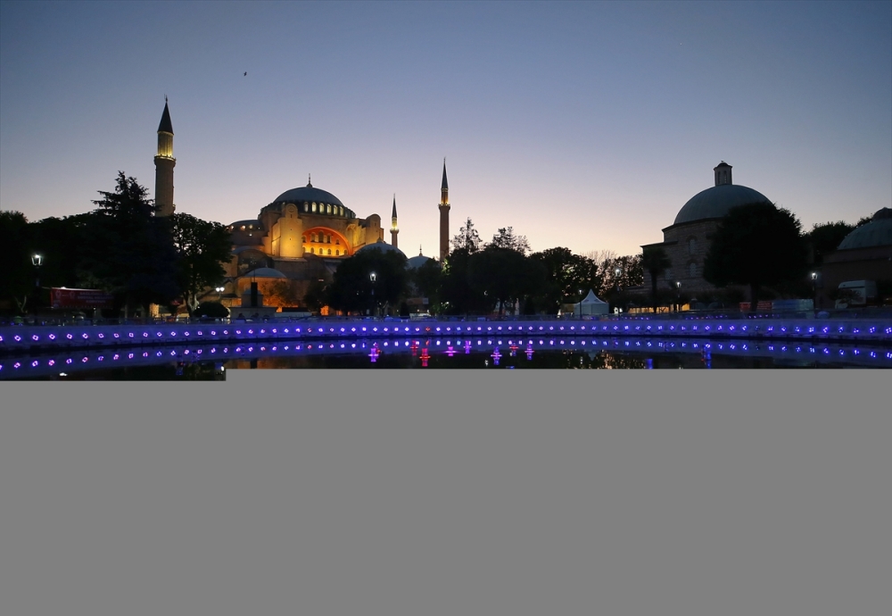 Vatandaşlar sabah namazında Ayasofya-i Kebir Cami-i Şerifi'ne akın etti 3