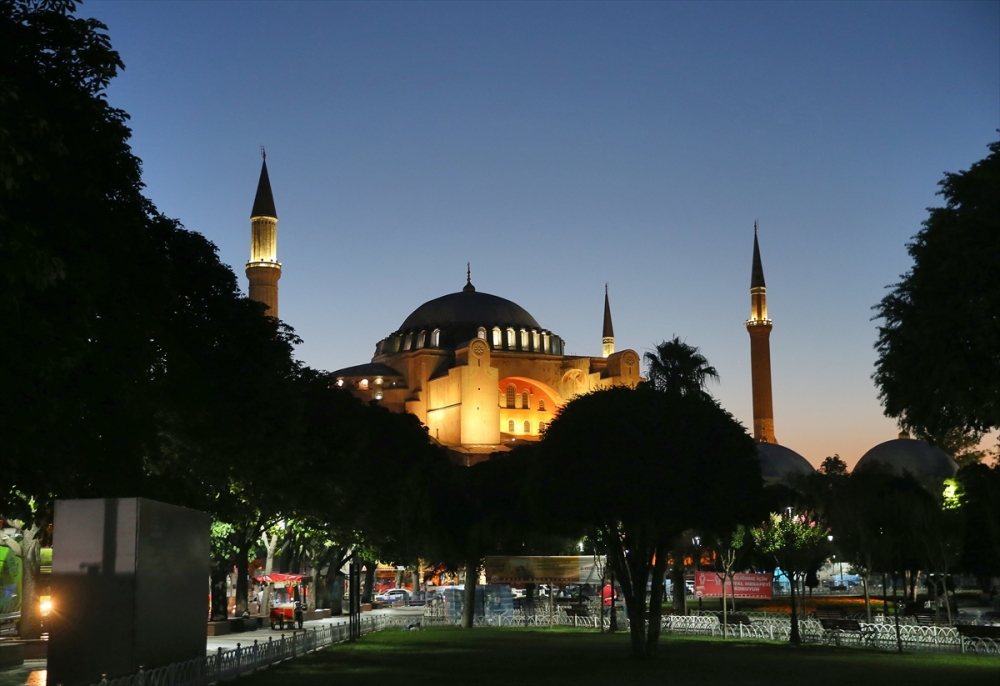 Vatandaşlar sabah namazında Ayasofya-i Kebir Cami-i Şerifi'ne akın etti 5