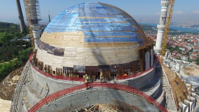 Çamlıca Cami'nde dev kubbenin beton dökme işlemi başladı 1