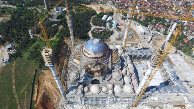 Çamlıca Cami'nde dev kubbenin beton dökme işlemi başladı 3