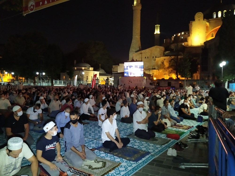 Ayasofya-i Kebir Cami-i Şerifi'nde 86 yıl sonra ilk bayram namazı 14