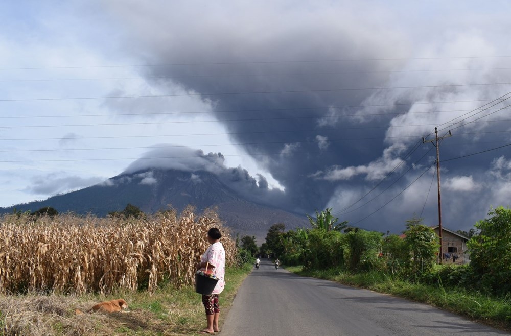 Endonezya'da Sinabung Yanardağı'nda hareketlilik 7