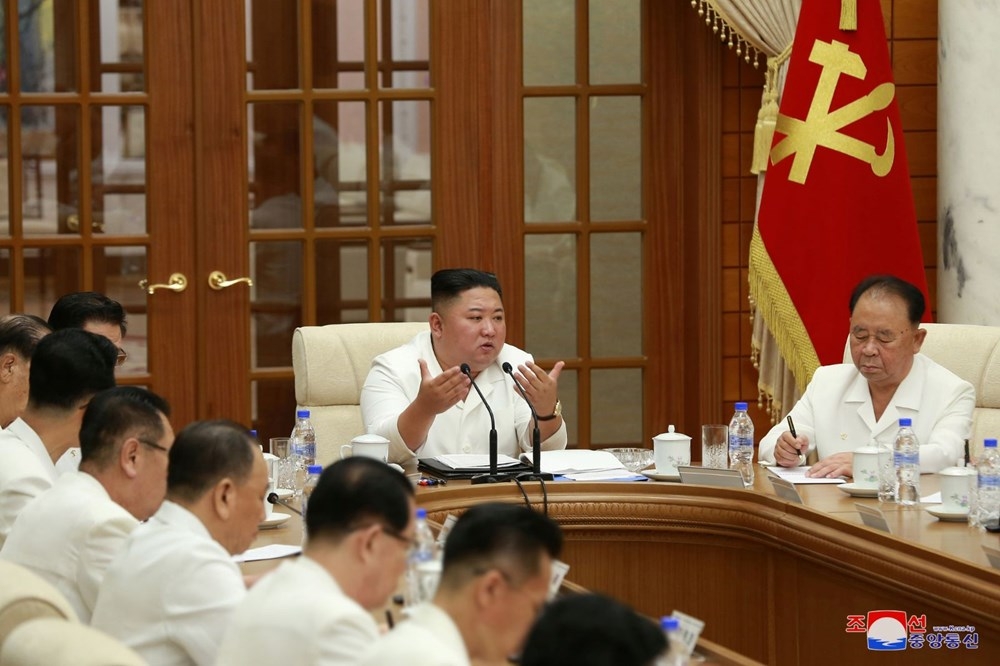 Komada olduğu iddia edilen Kim Jong'dan yeni görüntü 2