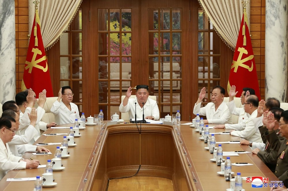 Komada olduğu iddia edilen Kim Jong'dan yeni görüntü 4