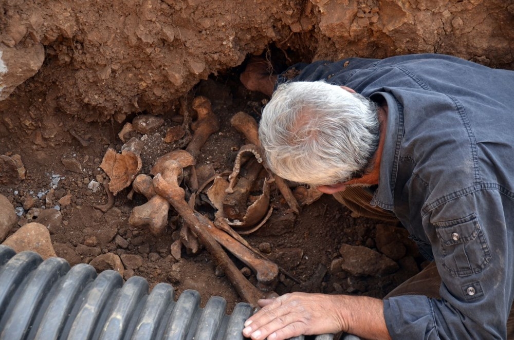 Atık su kanalı kazısında insan kemiği ve mühimmat çıktı 5