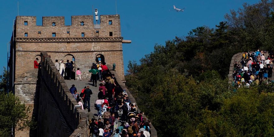 Çin'de koronavirüs pandemisi unutuldu! Çin Seddi dolup taştı