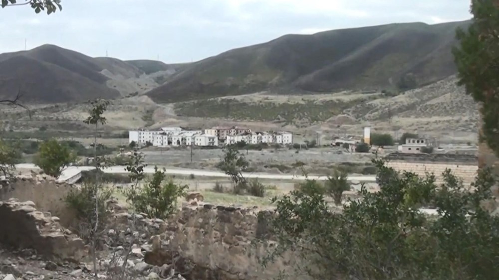 Ermenistan ordusu zırhlı araçları bırakıp kaçtı 6