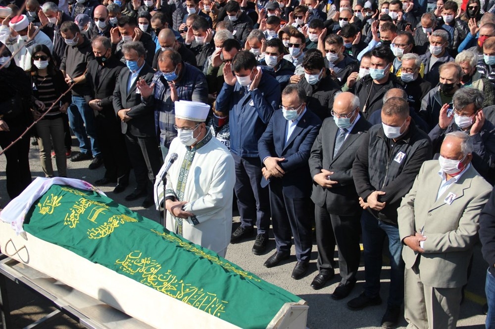 Ayda'nın annesi son yolculuğuna uğurlandı 5