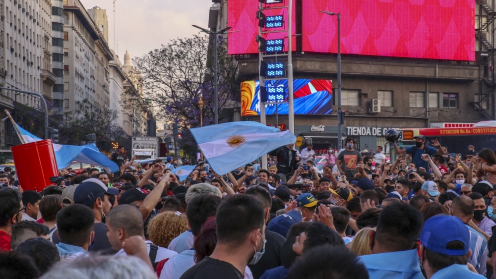 Maradona'nın ölümü Arjantin halkını yasa boğdu 9