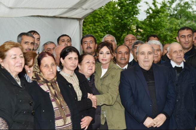 Aliyev, cephe hattında incelemelerde bulundu 2