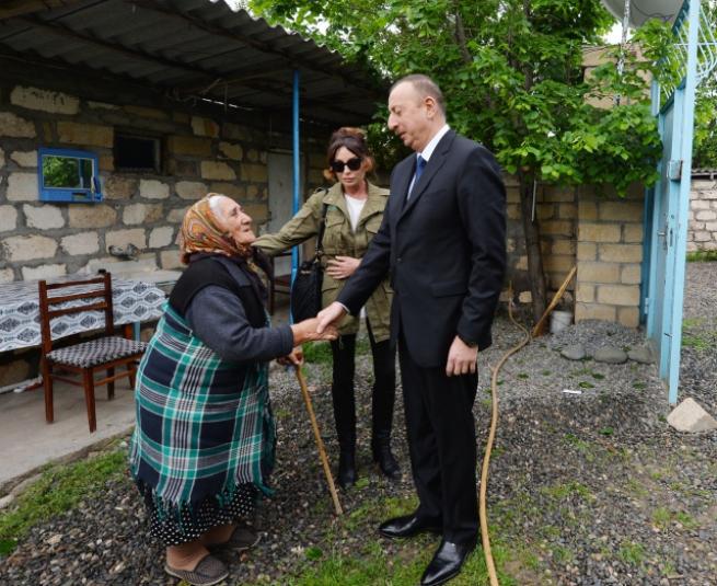 Aliyev, cephe hattında incelemelerde bulundu 3