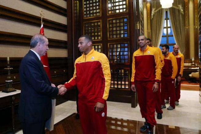 Eurocup Şampiyonu Galatasaray Erkek Basketbol Takımı Külliye'de 10