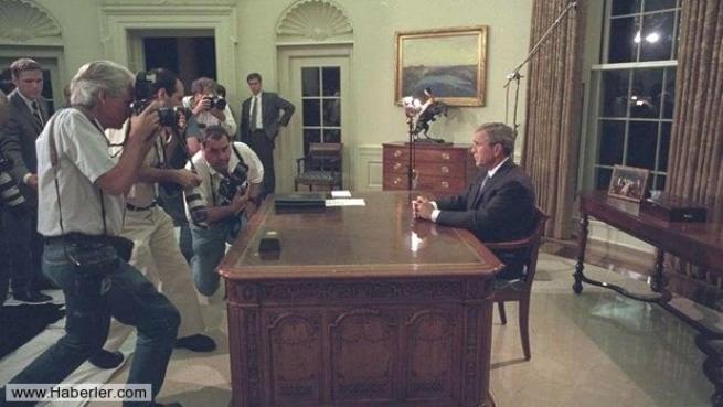 11 Eylül saldırısının hiç yayınlanmamış Bush fotoğrafları 20