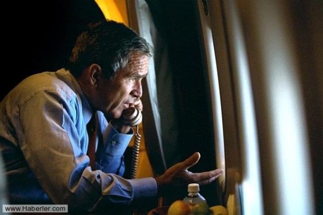 11 Eylül saldırısının hiç yayınlanmamış Bush fotoğrafları 31