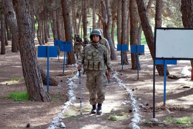 Askere gidecekler için işte ACEMİ BİRLİĞİ 25
