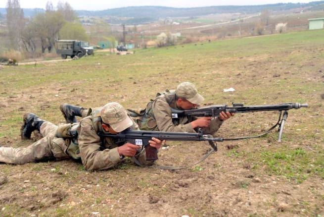 Askere gidecekler için işte ACEMİ BİRLİĞİ 28