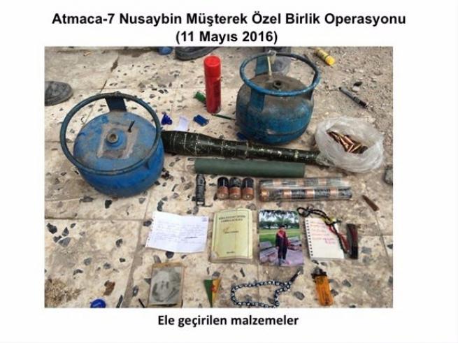 PKK’lılar Kuran-ı Kerim’leri parçaladı 4