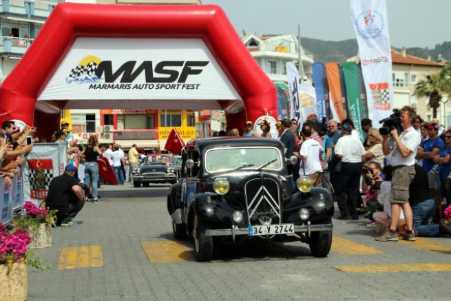 Marmaris'te klasik otomobil yarışı 5