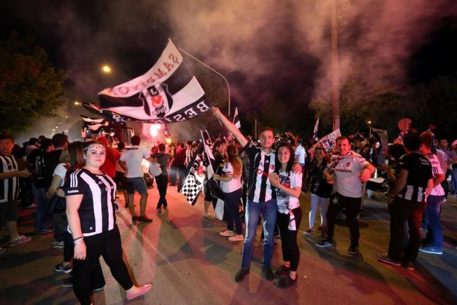 Beşiktaş şampiyonluğu böyle kutladı 11