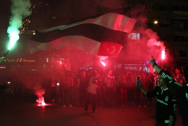 Beşiktaş şampiyonluğu böyle kutladı 13