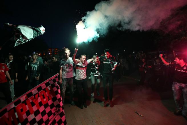 Beşiktaş şampiyonluğu böyle kutladı 15