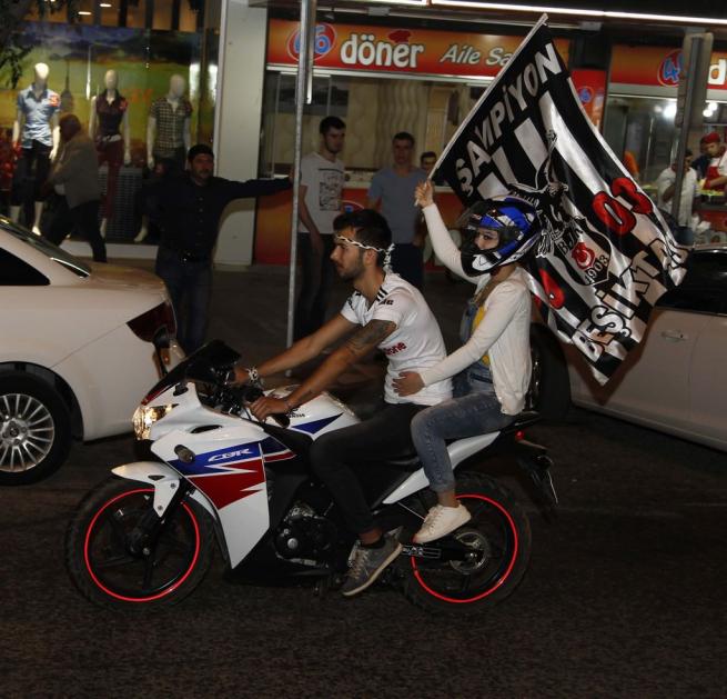 Beşiktaş şampiyonluğu böyle kutladı 3