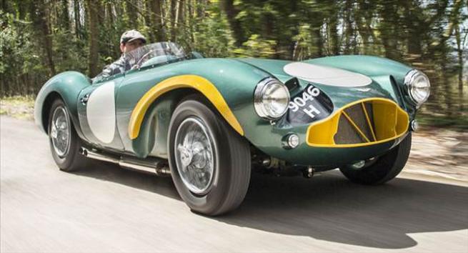 Efsane Aston Martin açık artırmada 9