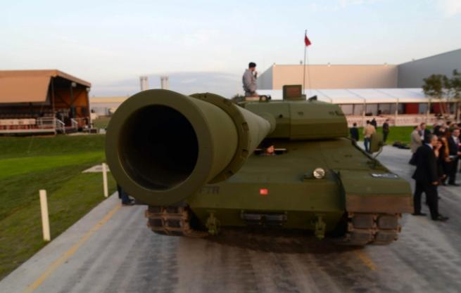 Türkiye'nin yerli üretim tankı "Altay" 4
