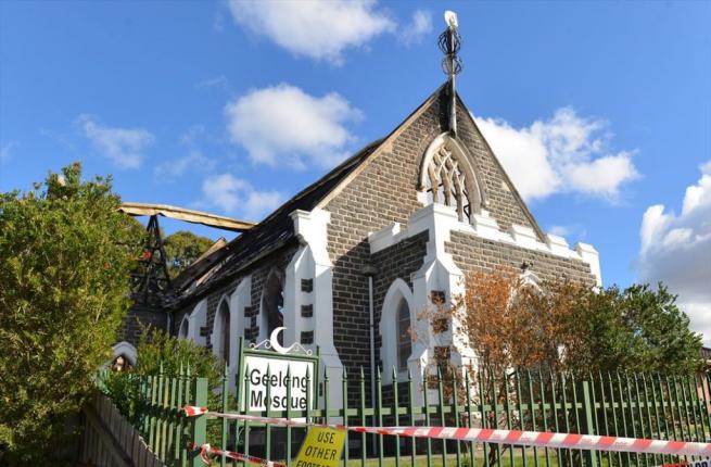 Avustralya'da cami yakıldı 6