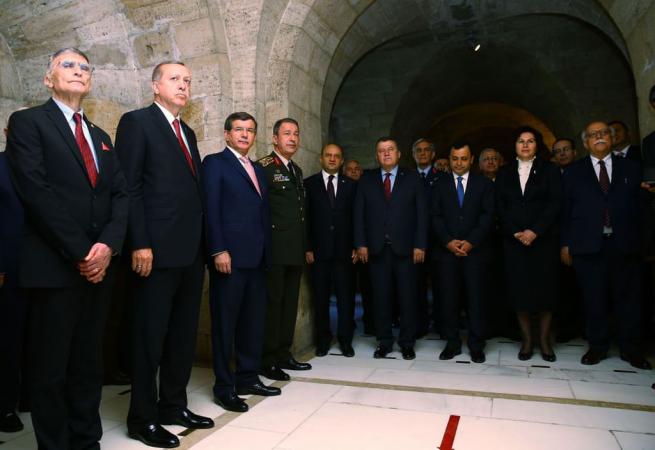 Erdoğan ve Davutoğlu Anıtkabir'de Nobel Ödülü Takdim Töreni'nde 16