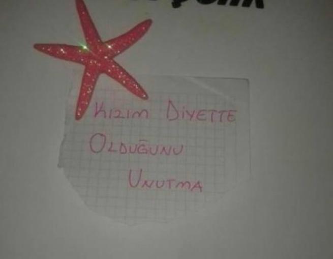 Anne babaların çocuklarına bıraktıkları eğlenceli mesajlar 44