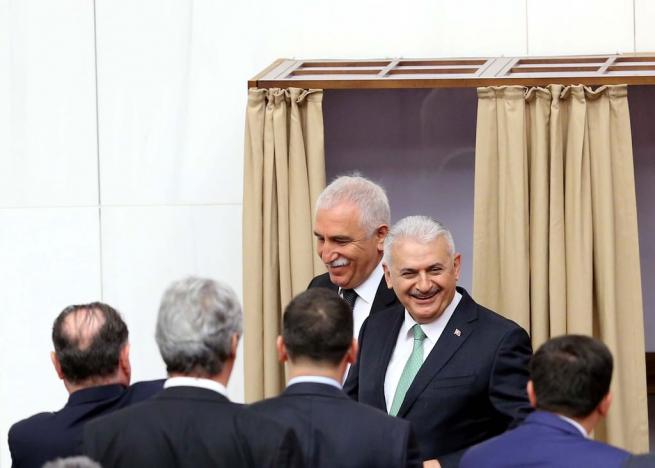 Meclis'te Binali Yıldırım'a büyük ilgi 10