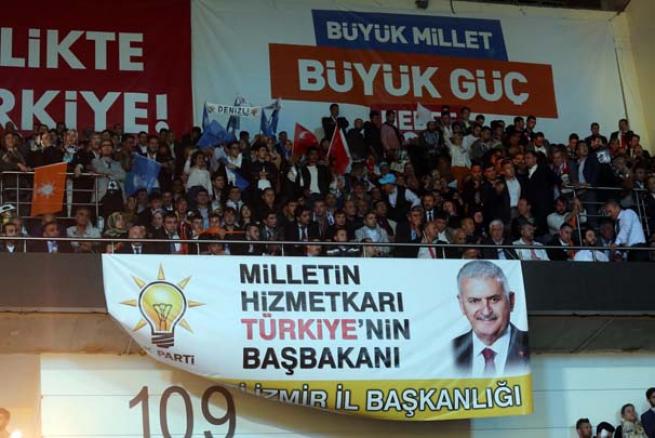 AK Parti Kongresi'nde dikkat çeken pankartlar 2