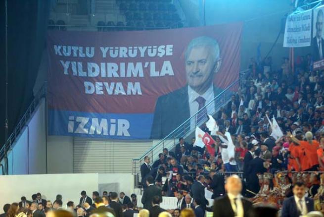 AK Parti Kongresi'nde dikkat çeken pankartlar 7