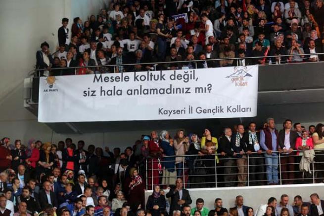 AK Parti Kongresi'nde dikkat çeken pankartlar 9