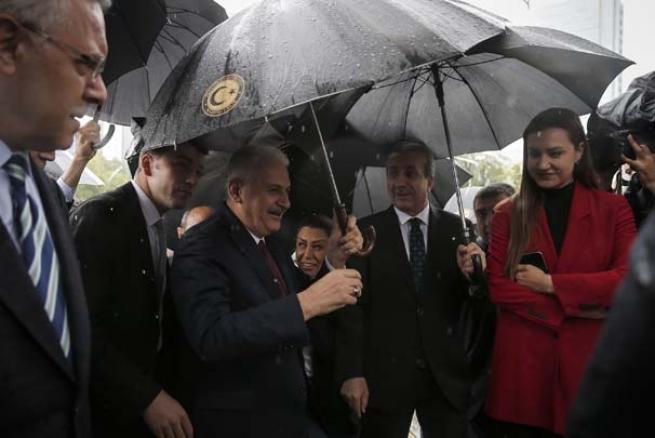 Binali Yıldırım'dan şaşırtan hareket 3