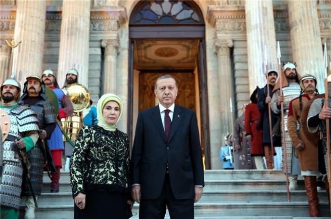 Cumhurbaşkanı Erdoğan'dan misafirleri için akşam yemeği 15