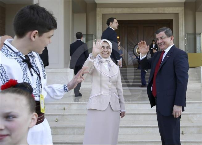 Başbakan Davutoğlu, 23 Nisan Çocuk Şenliği'ne katılacak çocukları kabul 8