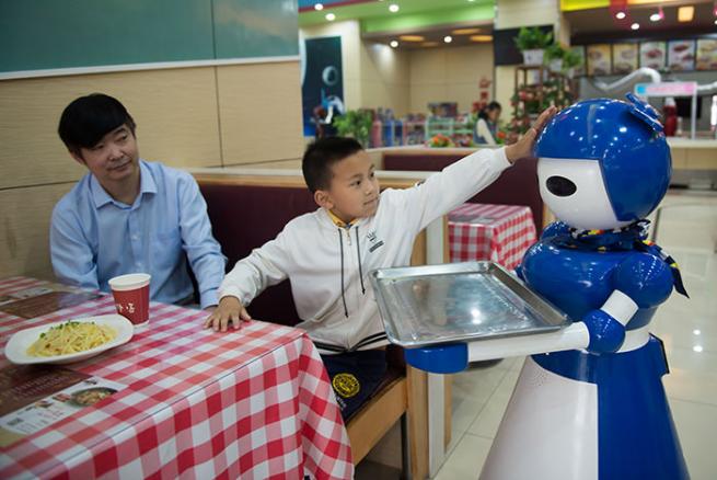 Çin'de Robot Restoran 7