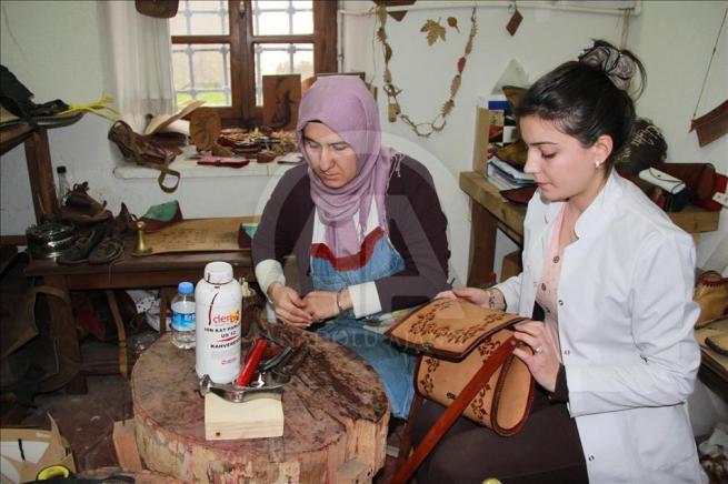 Deriden sanat eserleri yapıyorlar 6