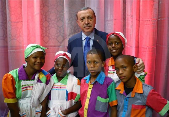 Cumhurbaşkanı Erdoğan dünya çocuklarıyla buluştu 12