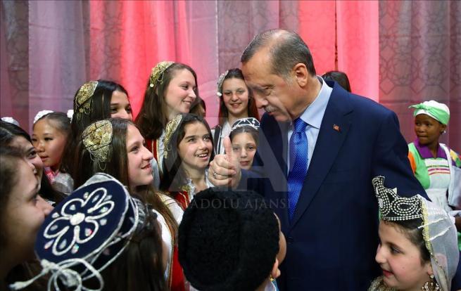Cumhurbaşkanı Erdoğan dünya çocuklarıyla buluştu 14